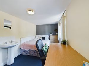 Photo 17- click for photo gallery